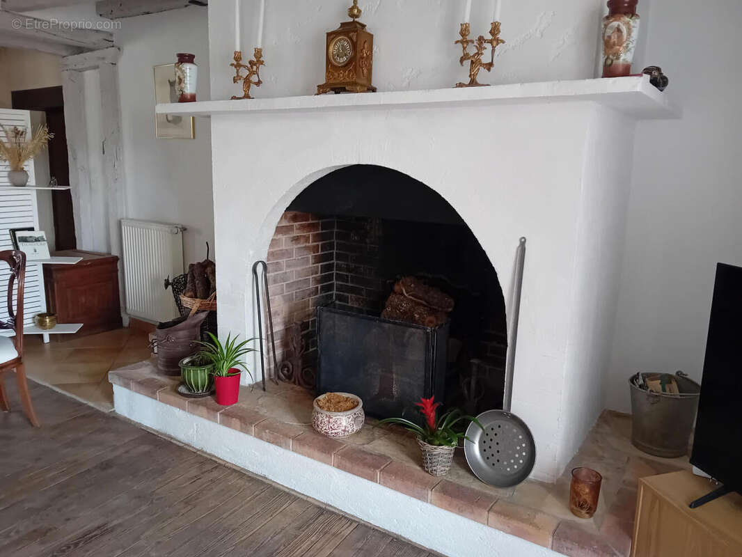 Cheminée  - Maison à CAHORS