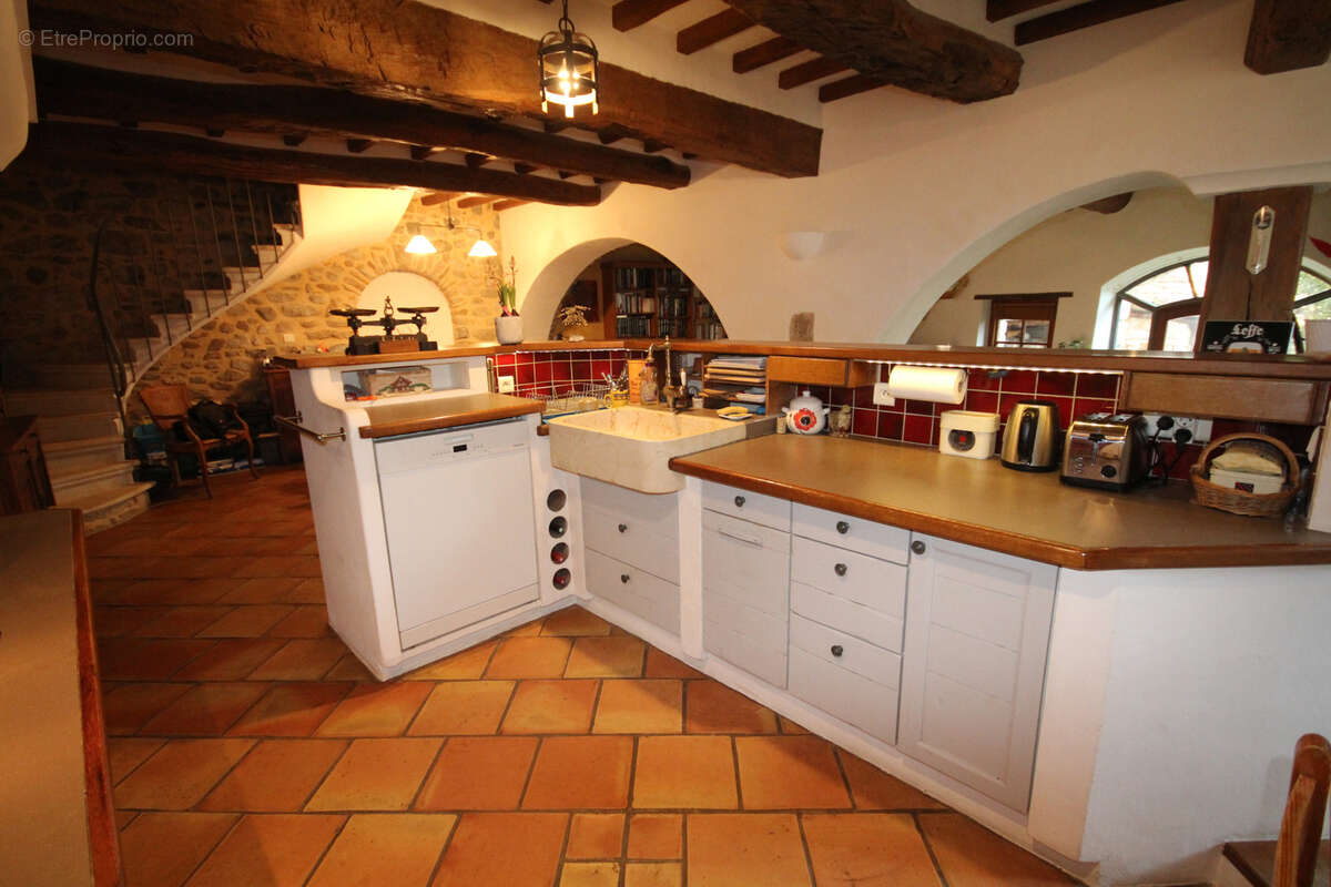 Maison à MIRABEL-AUX-BARONNIES