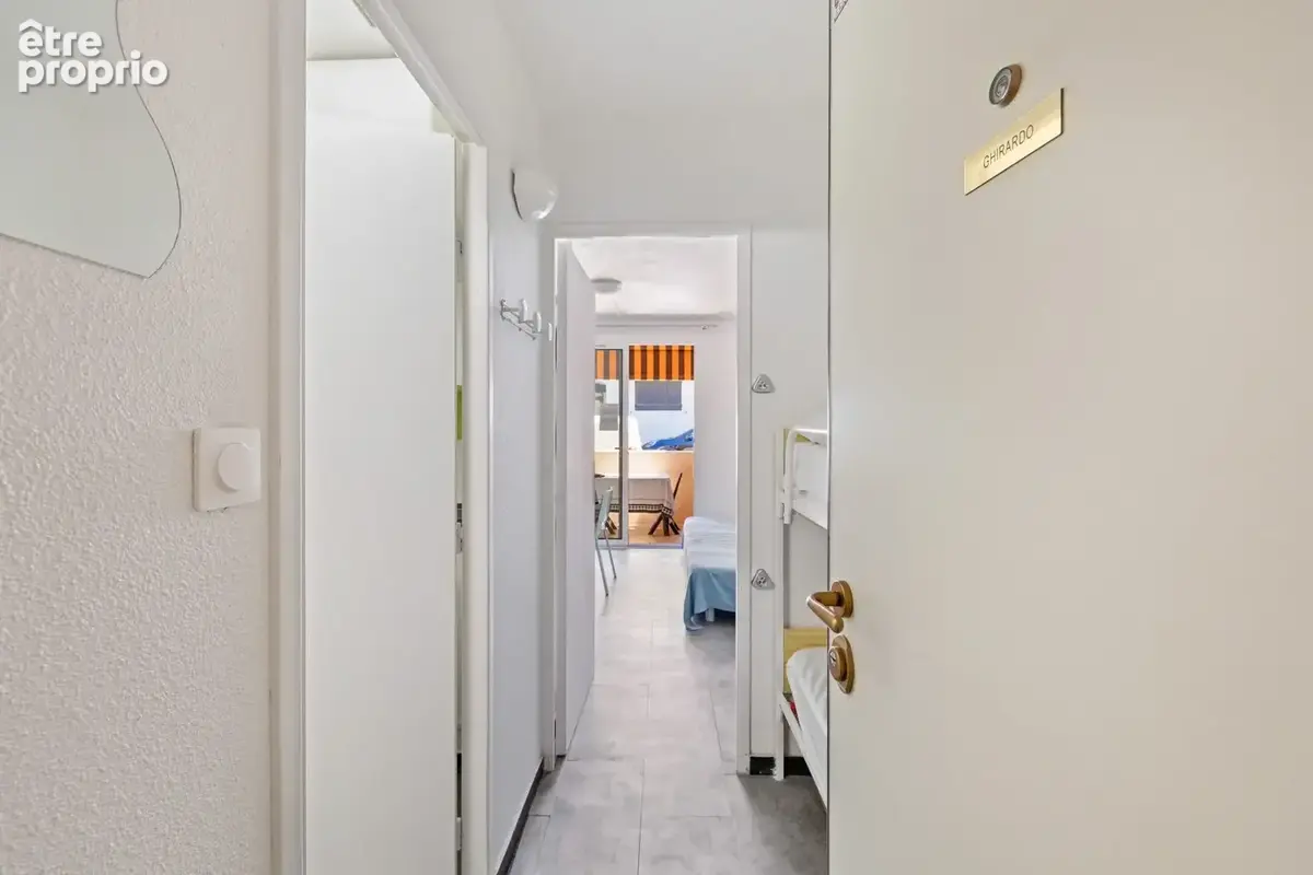 Appartement 20 m² à Saint-Cyr-Sur-Mer  - photo 5