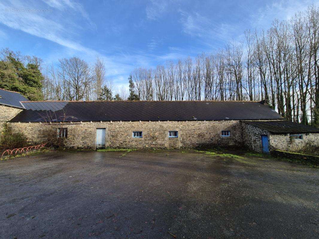 Maison à LE HAUT-CORLAY