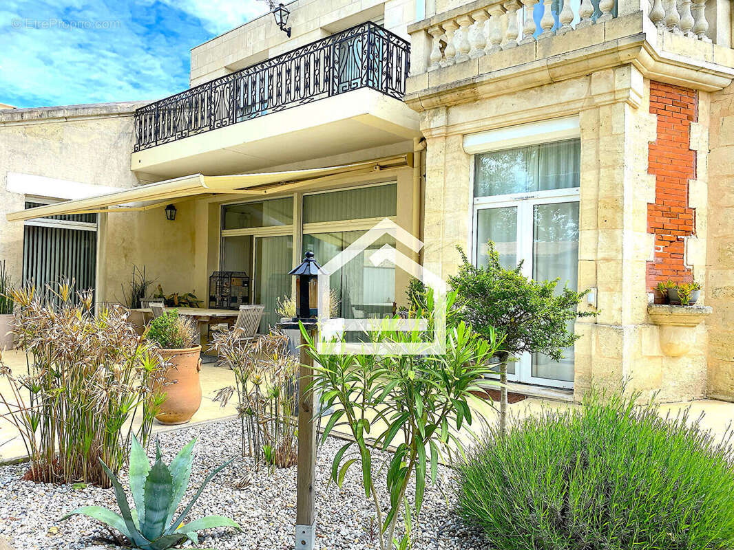 Maison à BLANQUEFORT