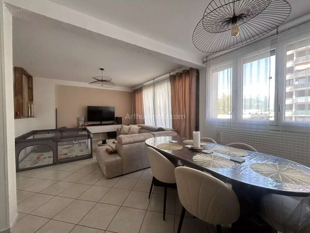 Appartement à ECHIROLLES