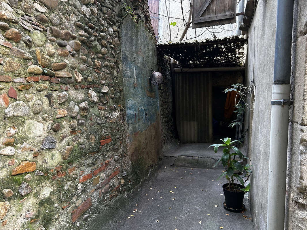 Maison à LABRUGUIERE