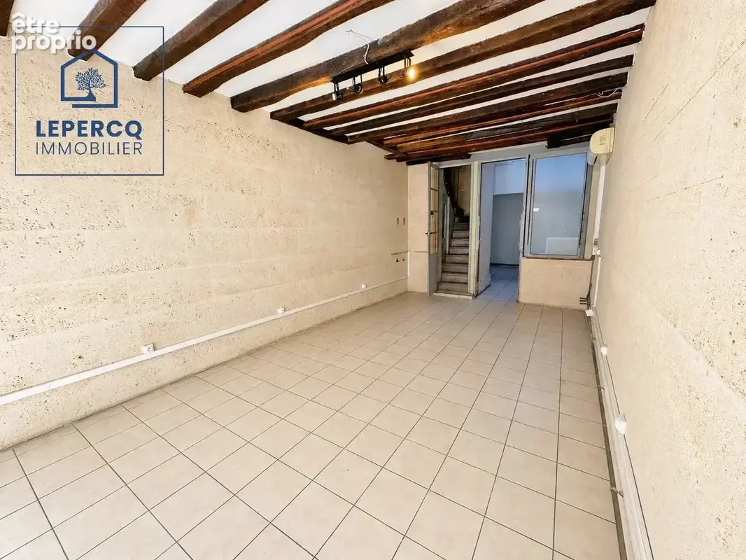 Local Professionnel 78 m2 à Villers-Cotterêts - photo 2