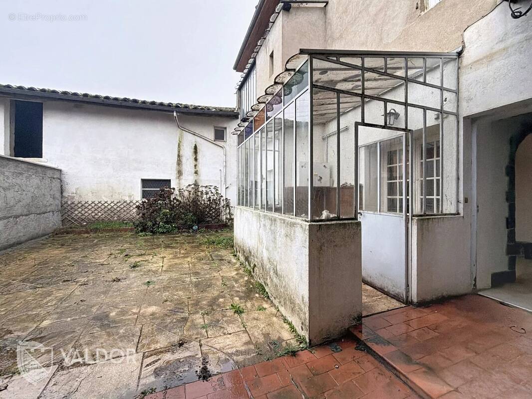 Appartement à MONTMERLE-SUR-SAONE