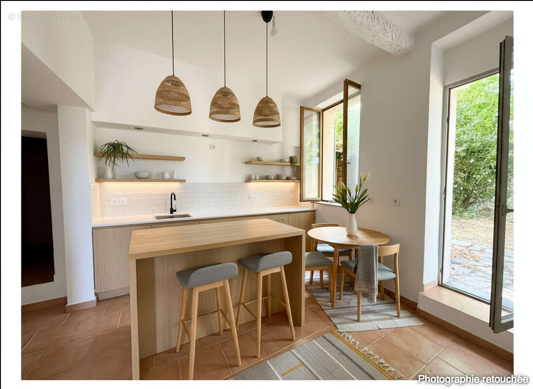 Maison à FLASSANS-SUR-ISSOLE