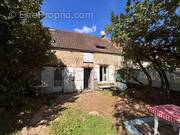 Maison à ORMOY-LA-RIVIERE