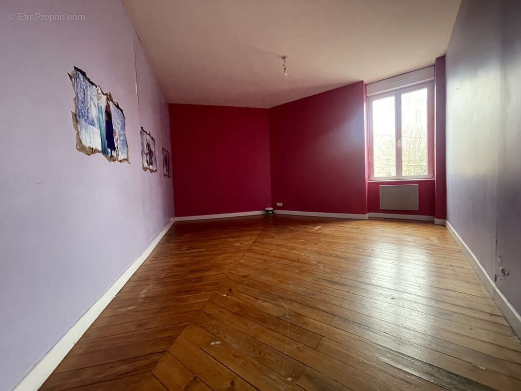Appartement à SAINT-ROMAIN-LA-MOTTE