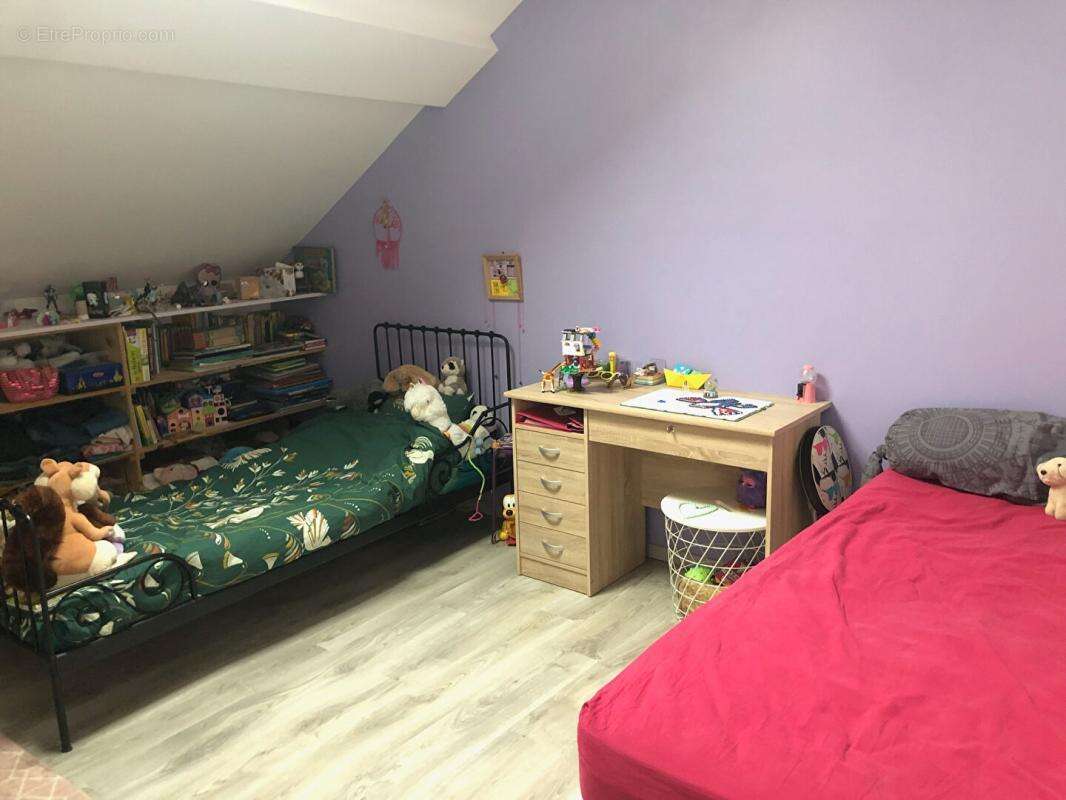 ** Authentique maison en pierre meulière - 110 m² hab. avec Terrain constructible - Double garage - photo 8