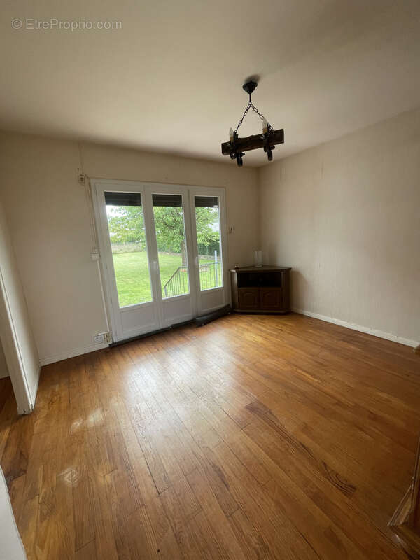 Maison à LA VILLENEUVE-EN-CHEVRIE