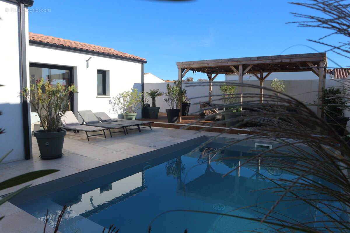 Maison à SAINT-SAUVEUR-D&#039;AUNIS