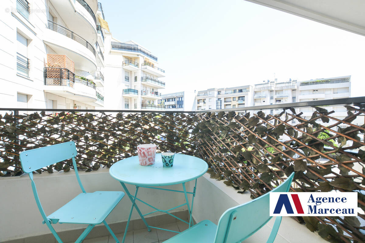Appartement à COURBEVOIE