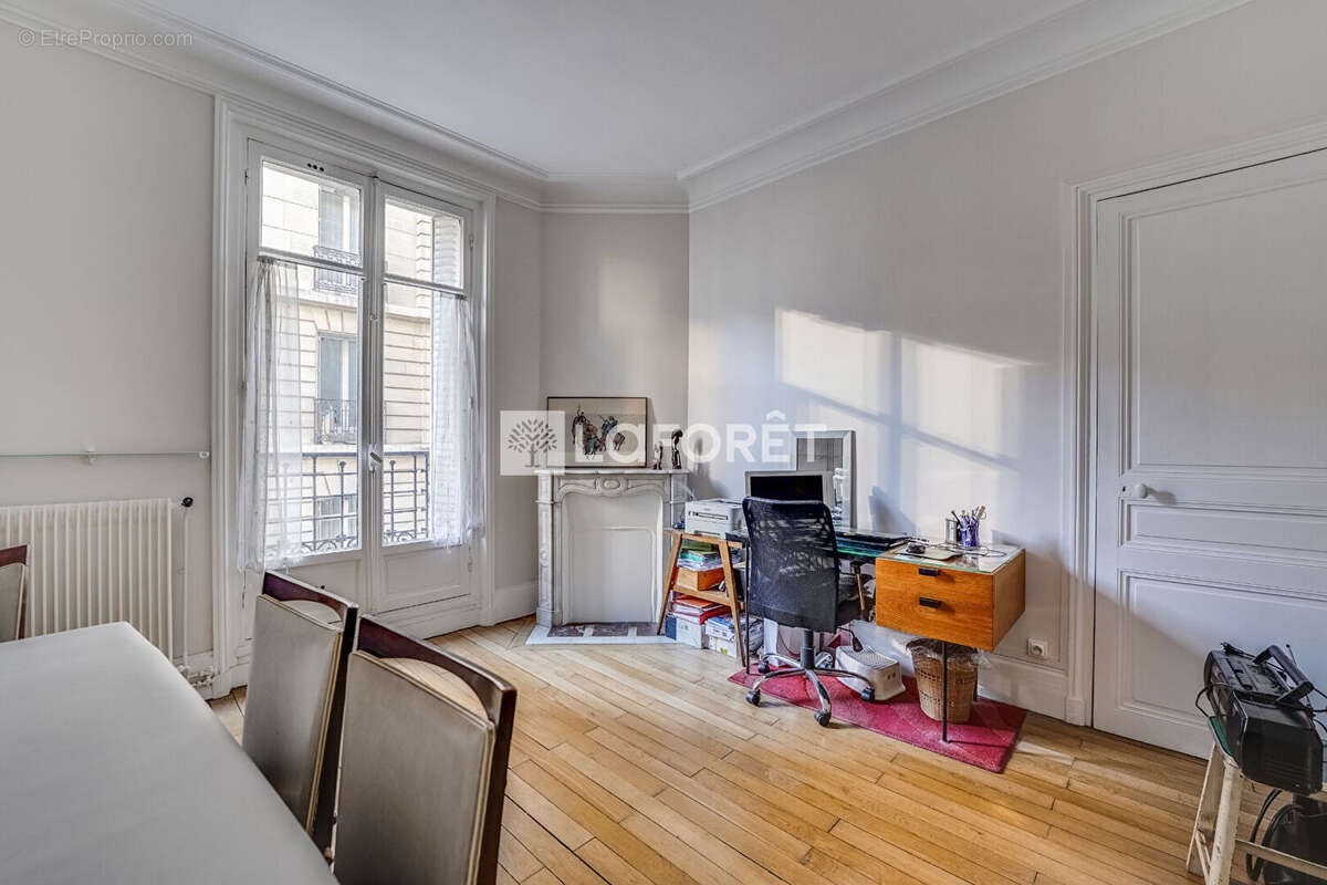 Appartement à PARIS-15E