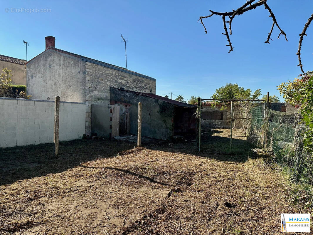Maison à L'ILE-D'ELLE