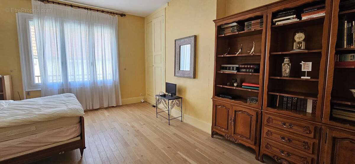 Maison à CERNY