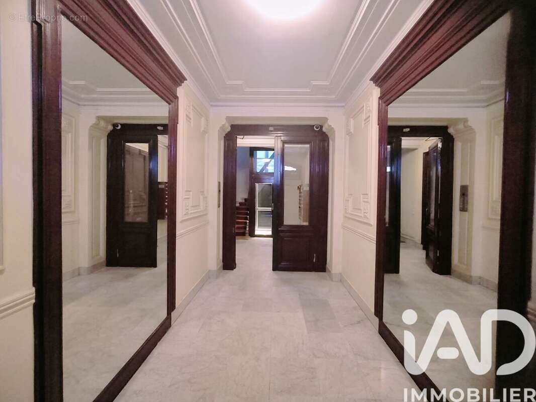 Photo 4 - Appartement à PARIS-16E