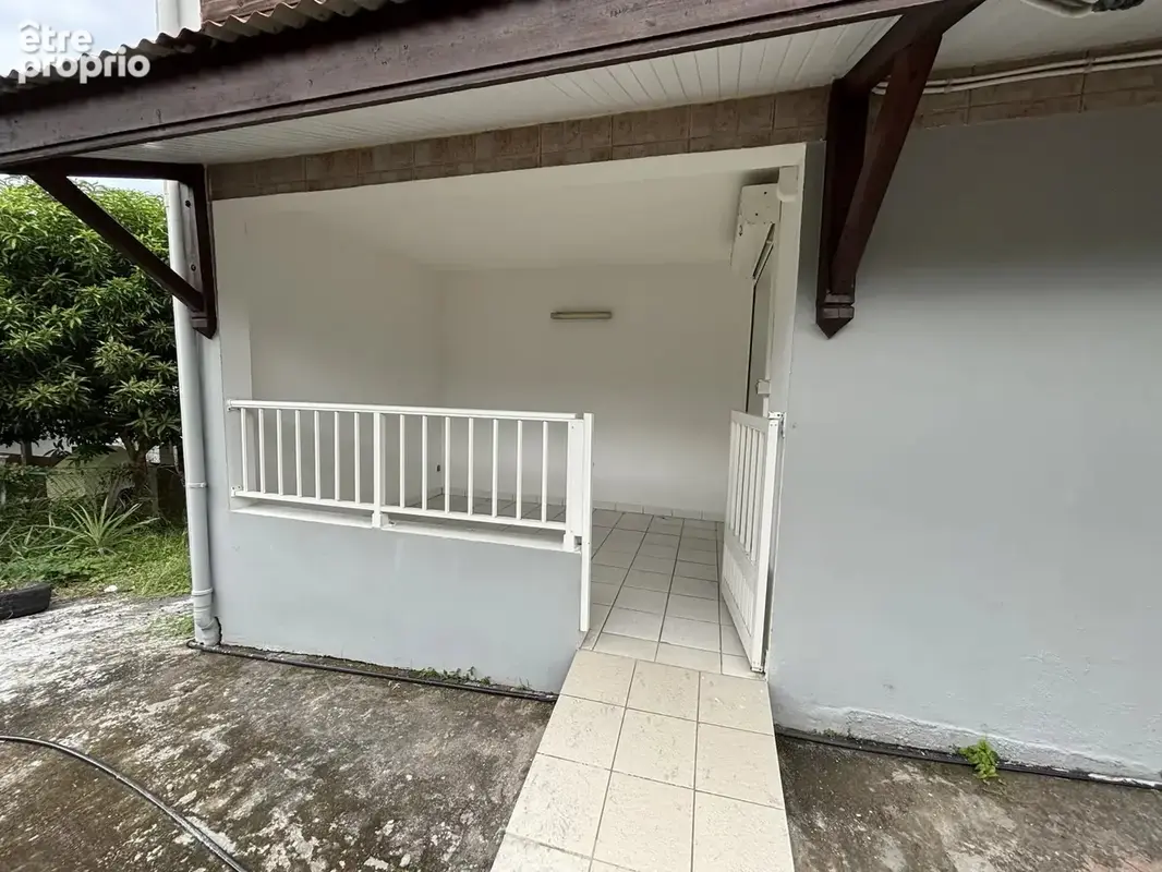Sainte-anne :  maison t4 + t3 + t1 - photo 16