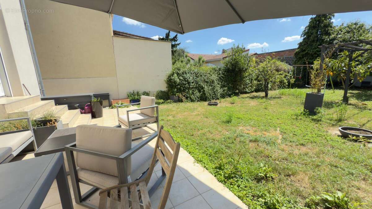 Maison à NEUILLY-SUR-MARNE