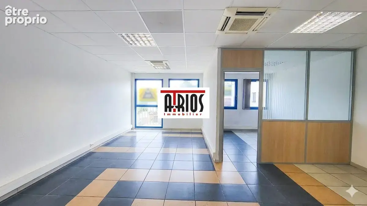 Commerce 177 m² à vendre à Six-Fours-Les-Plages (83140) - photo 6