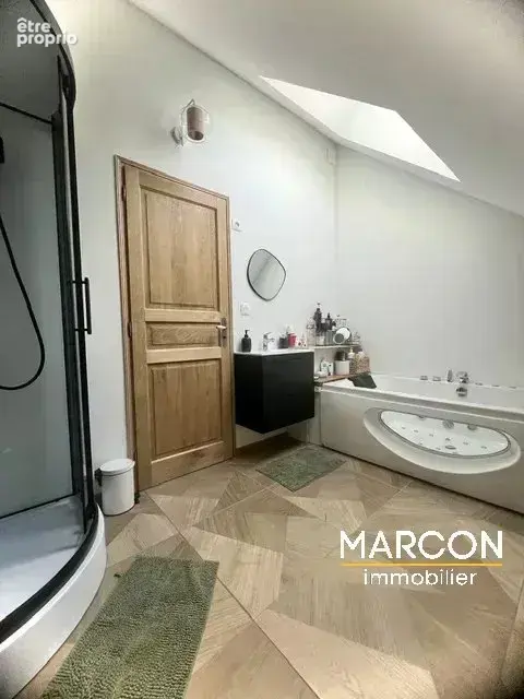 Propriete de caractere avec espace professionnel - photo 13