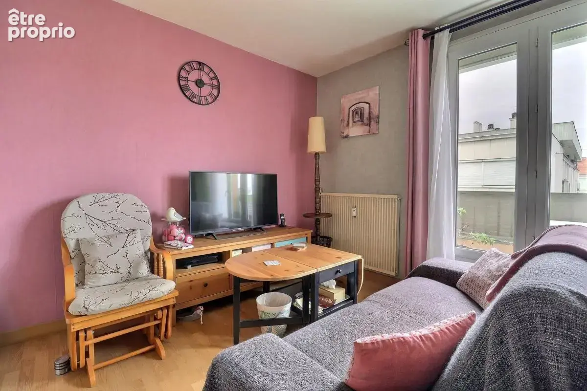 BAS FACULTES - T2 - 49 m² - Une chambre - Balcon - Cave - photo 6