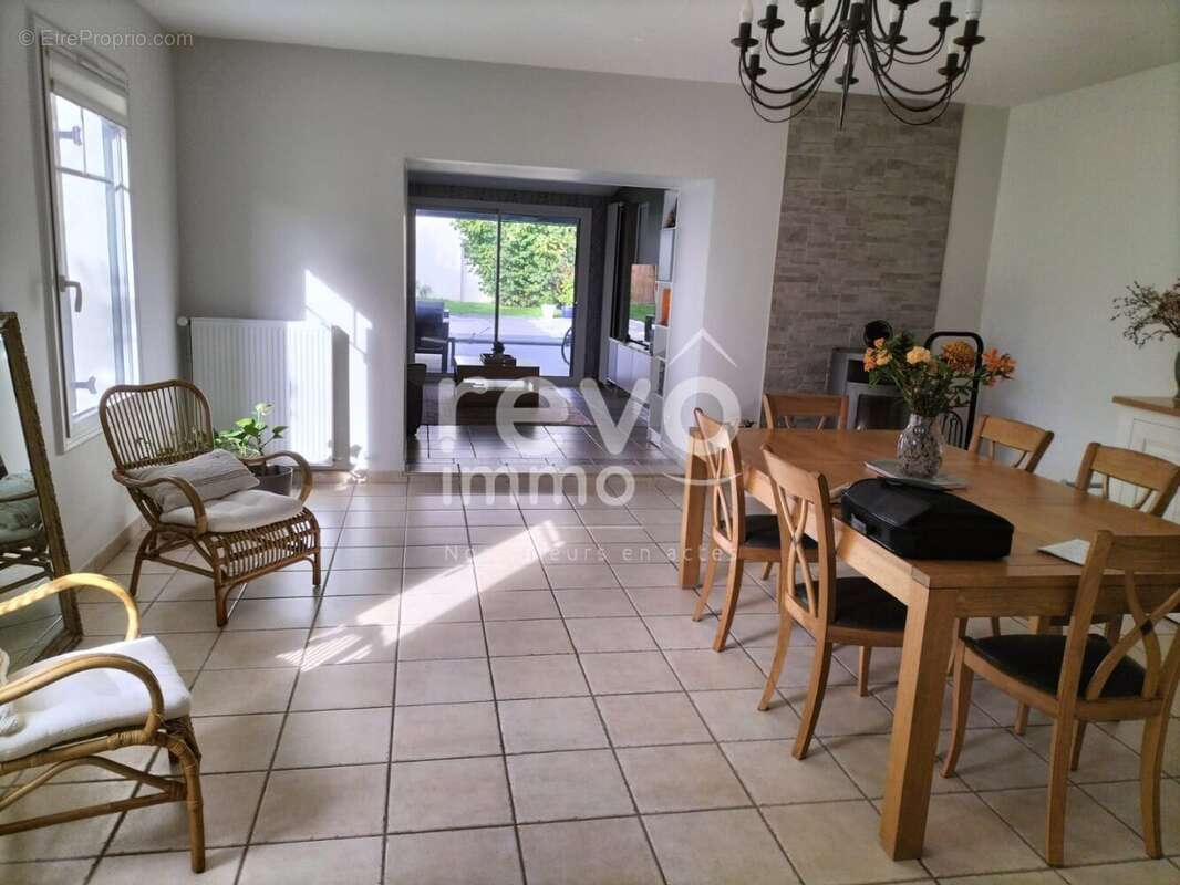 Maison à SAINT-BARTHELEMY-D&#039;ANJOU