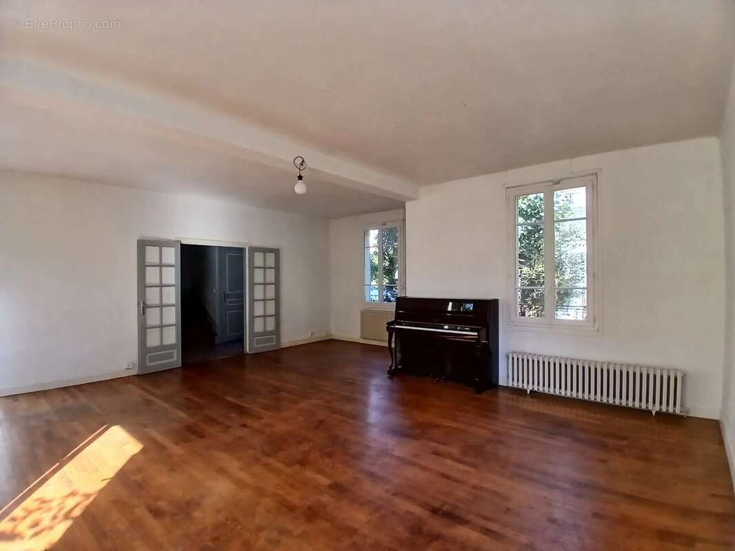 Maison à HOUILLES