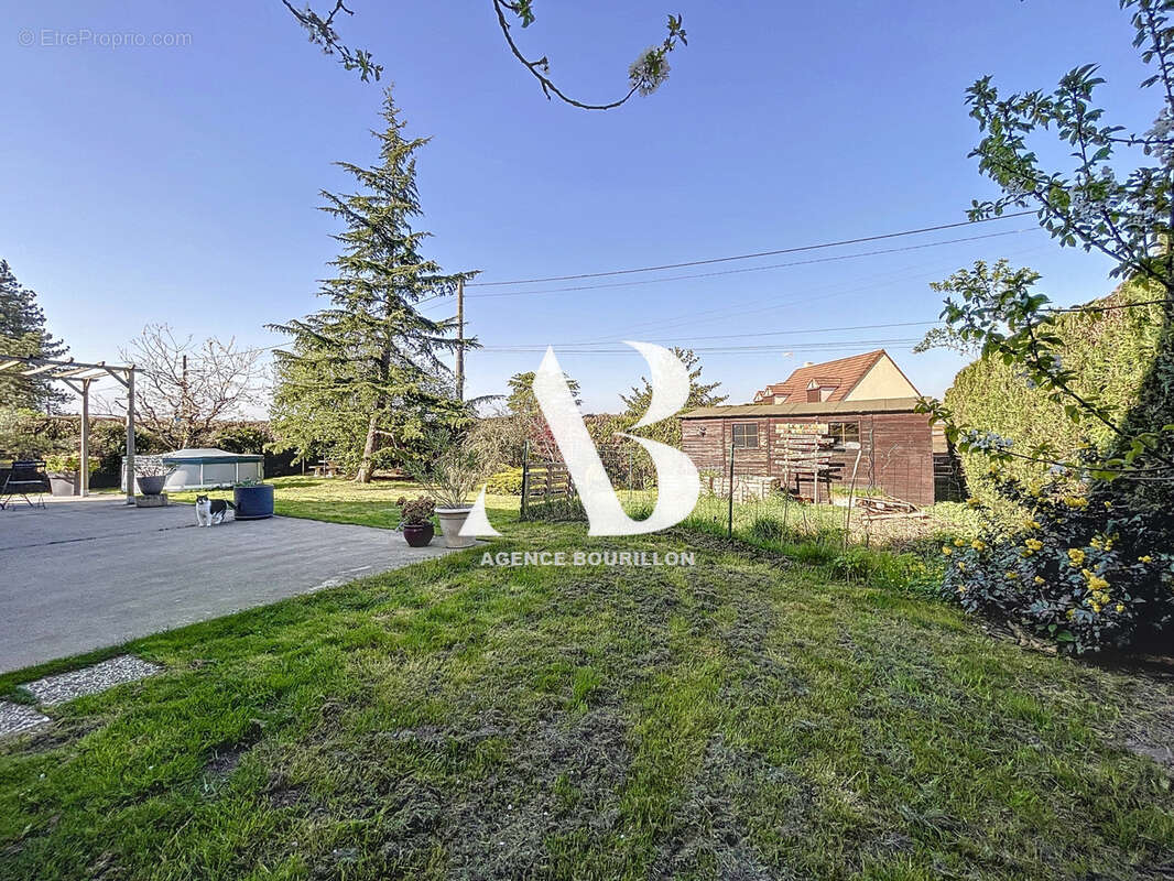 Maison à LA CHAPELLE-RABLAIS