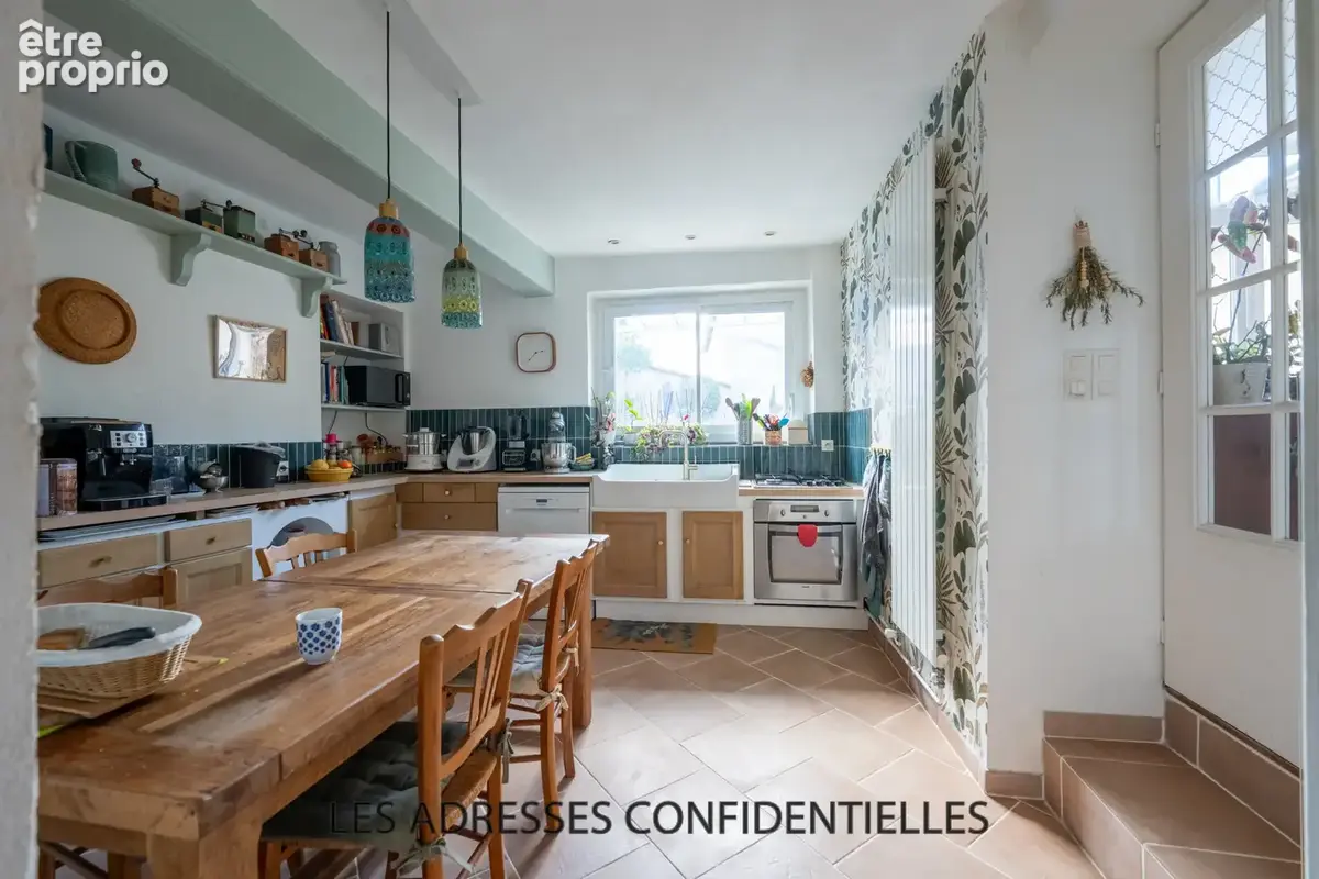 Irigny - Elégante maison de ville 287 m2 sur terrain arboré 425 m2 - photo 6