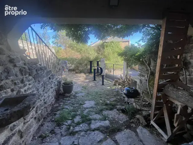 Maison de village avec terrasses et jardin. - photo 14
