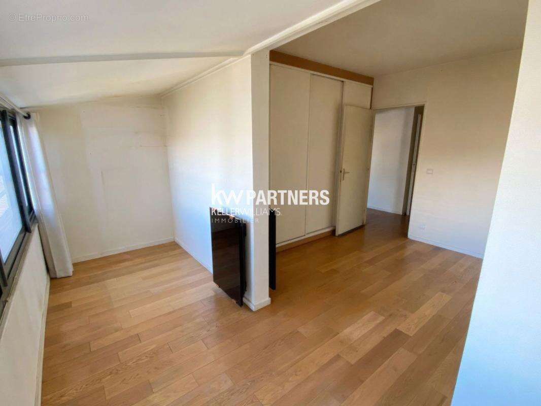 Appartement à PARIS