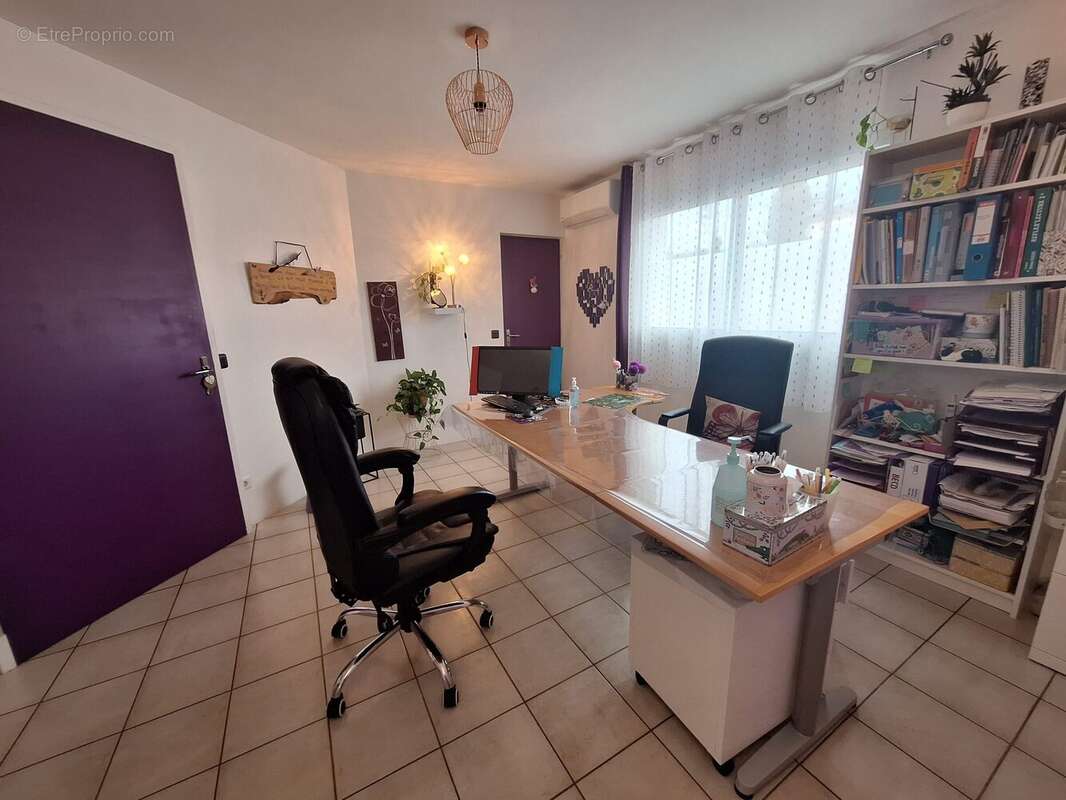 Commerce à LA TESTE-DE-BUCH