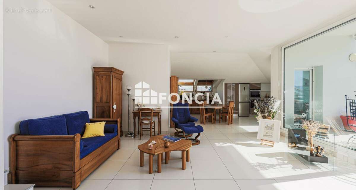 Appartement à SAINT-ISMIER