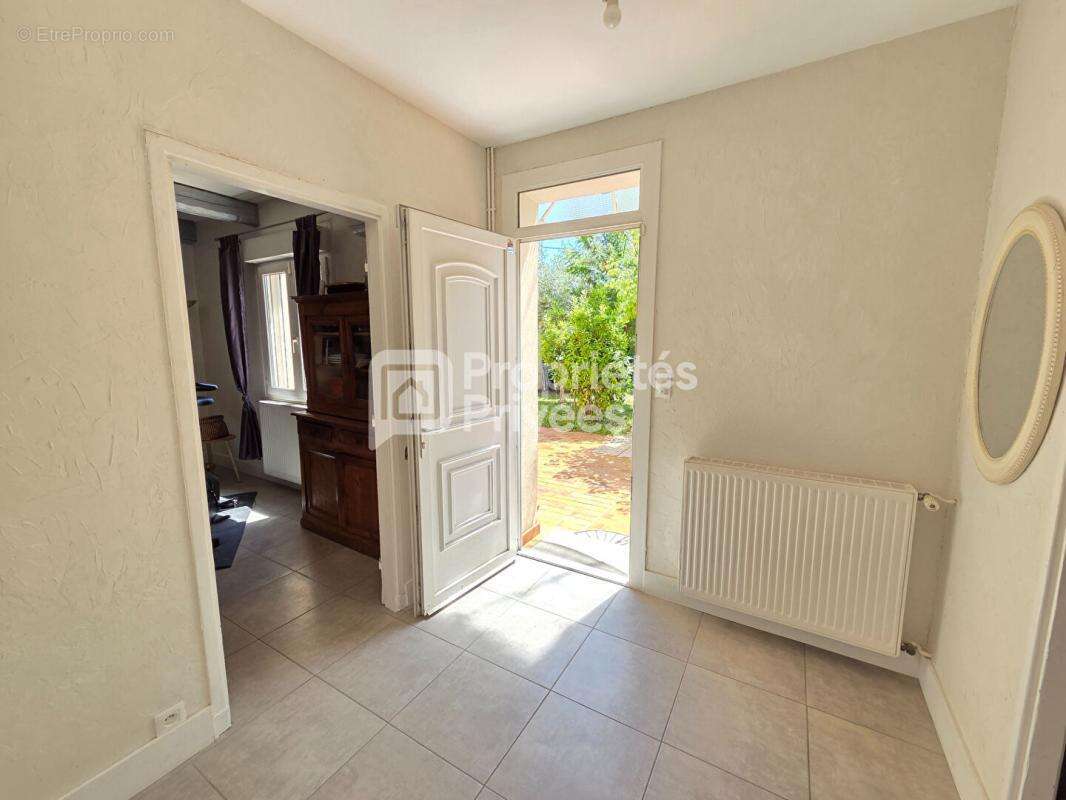 Maison à MONTELIMAR