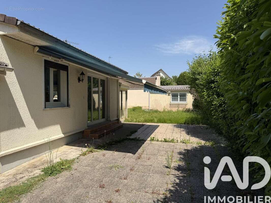 Photo 5 - Maison à MICHERY