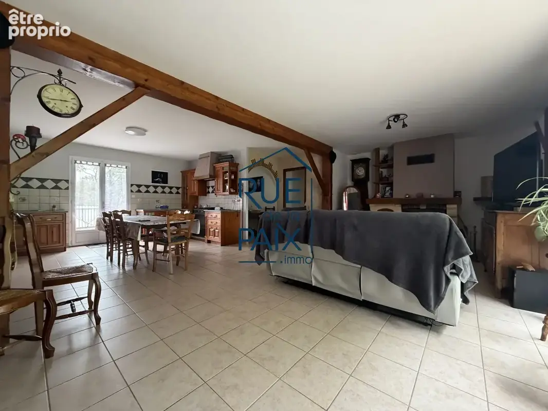 Maison 5 pièces 175 m² à vendre à Les Forges (79340) - photo 2