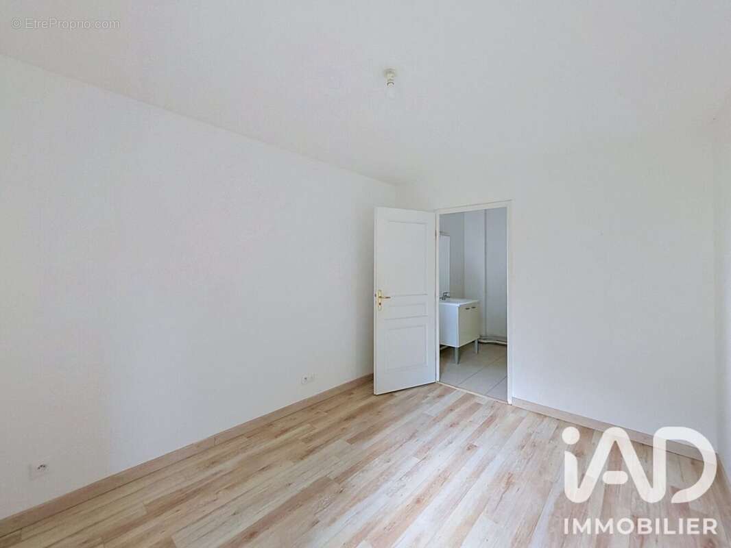Appartement 45 m² à Joue-Les-Tours  - photo 9