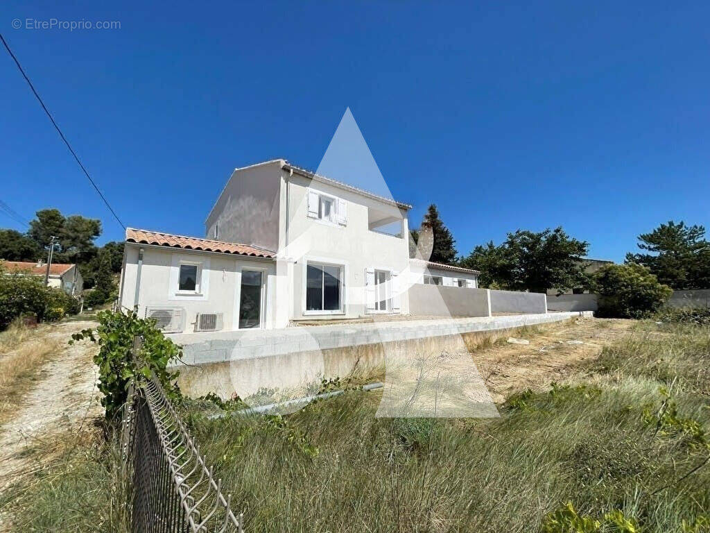 Maison à VILLELAURE