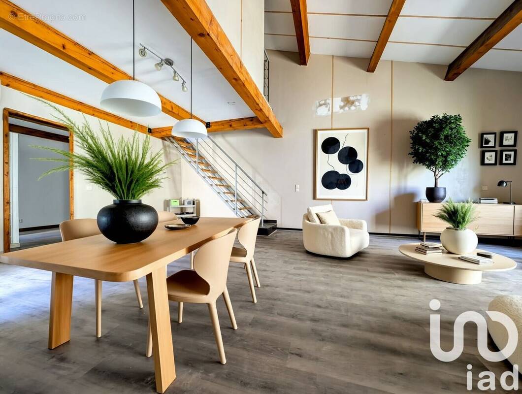 Photo 1 - Maison à LATOUR-DE-FRANCE