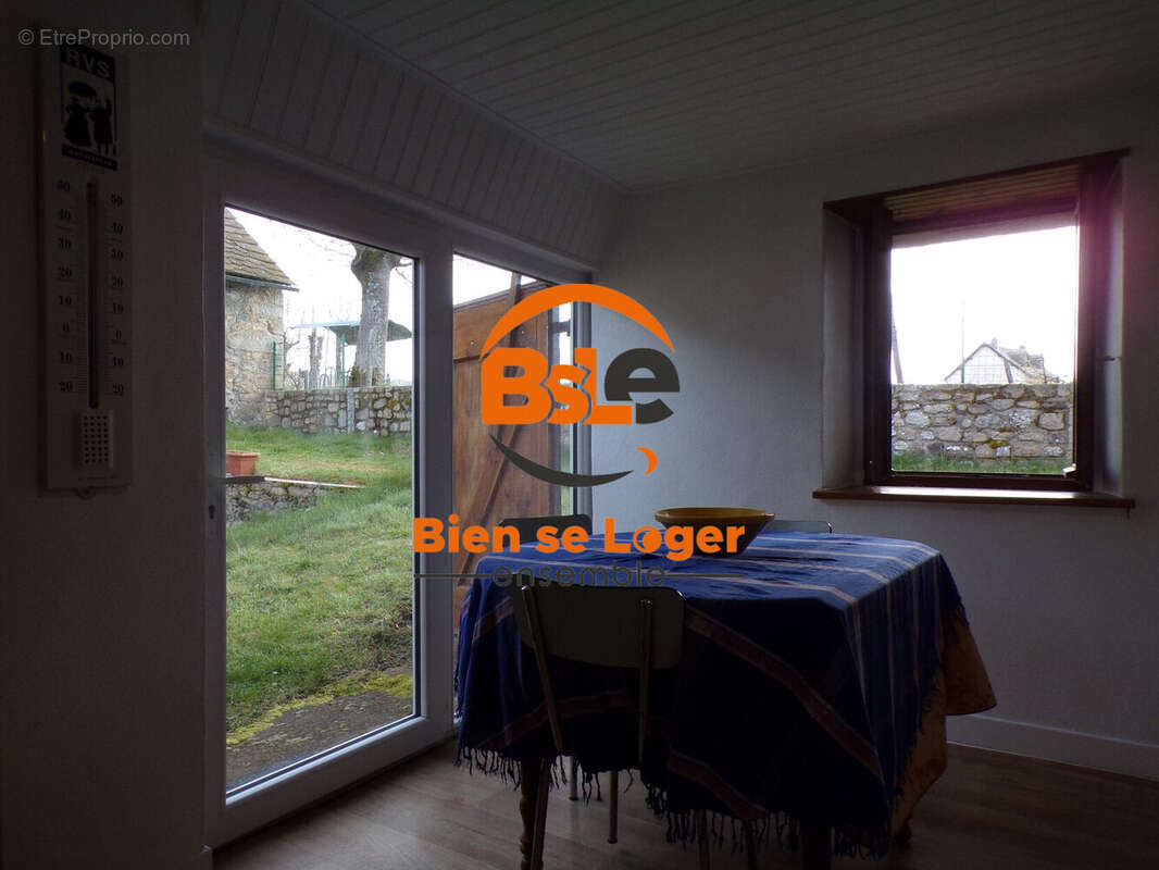 BSLE LOZERE Ferme grange terrain au calme  - Maison à TERMES