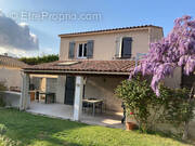 Photo 1 - Maison à EYGUIERES