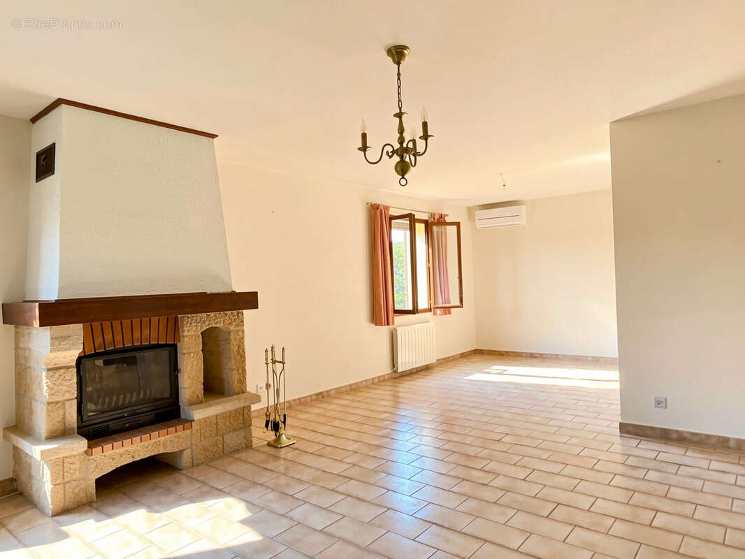 Maison à CALVISSON