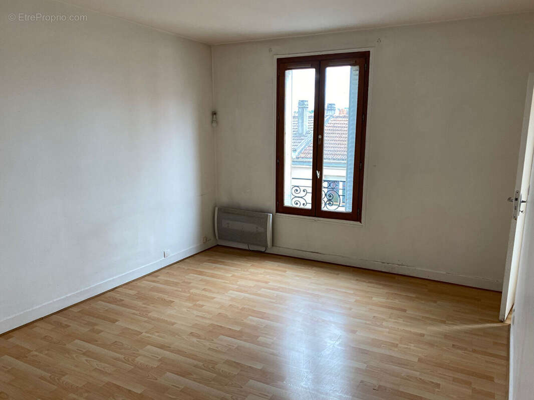 Appartement à NANTERRE