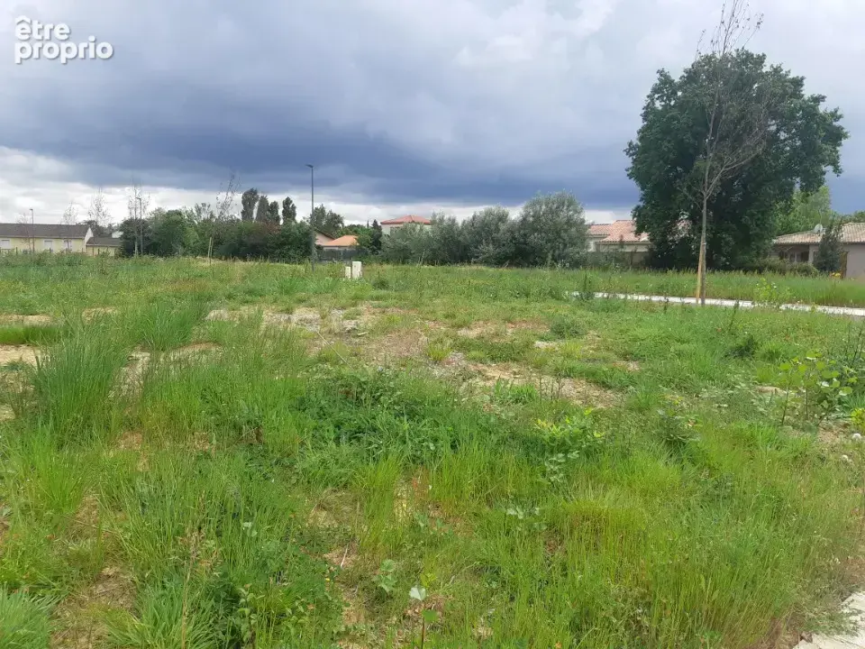 Terrain 570 m² à Villaries  - photo 2