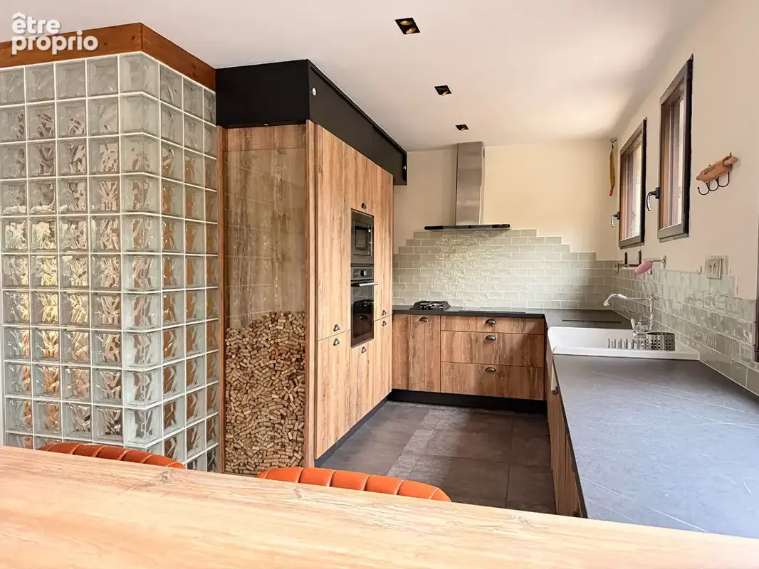 Pavillon familial de 182 m²  - 5 chambres - sous-sol complet - photo 2