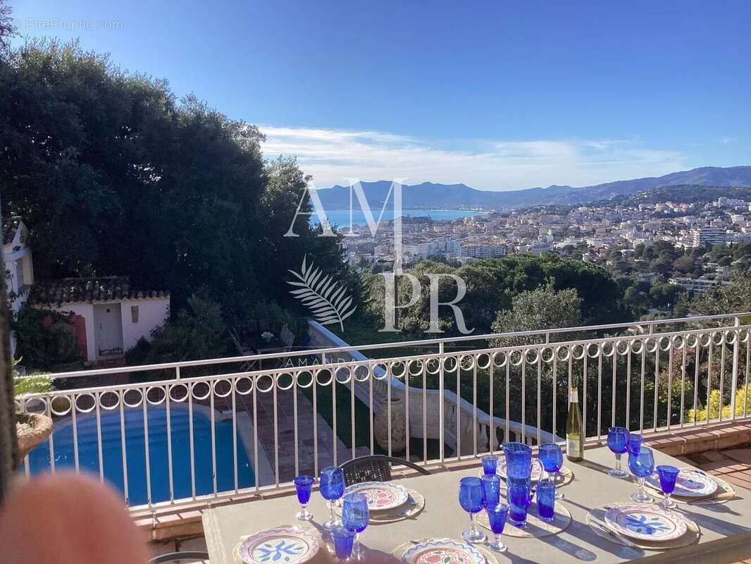 Appartement à CANNES