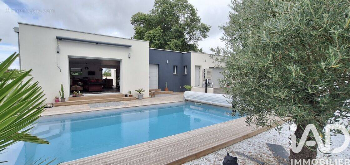 Photo 1 - Maison à MEDIS