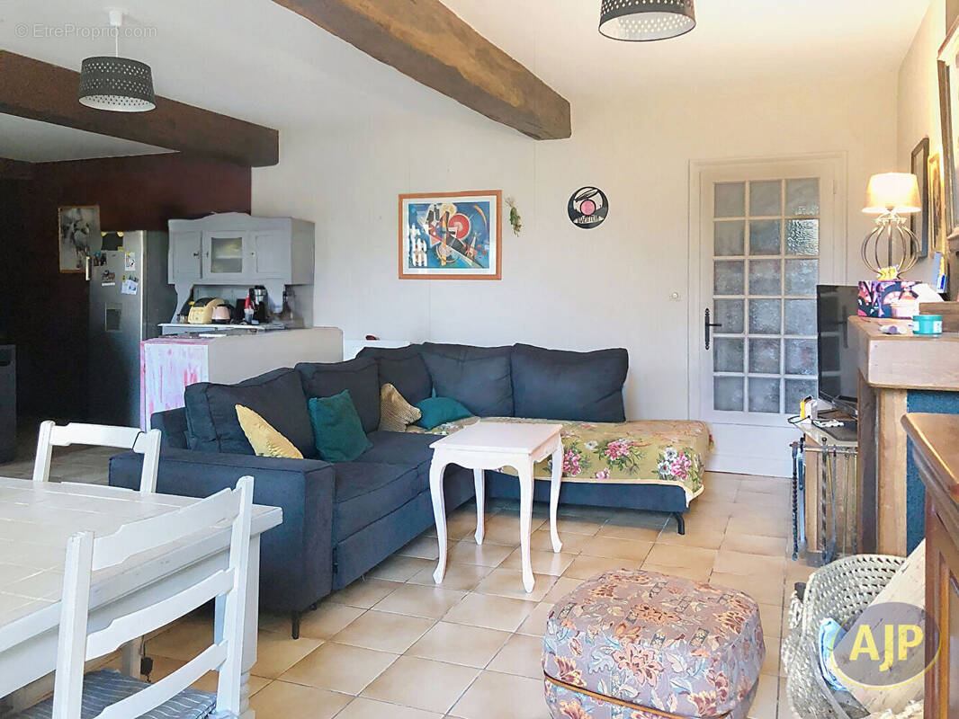 Maison à MAULEVRIER