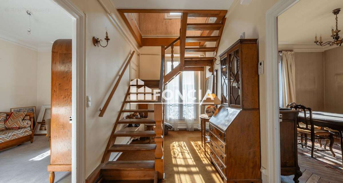 Appartement à NANTERRE