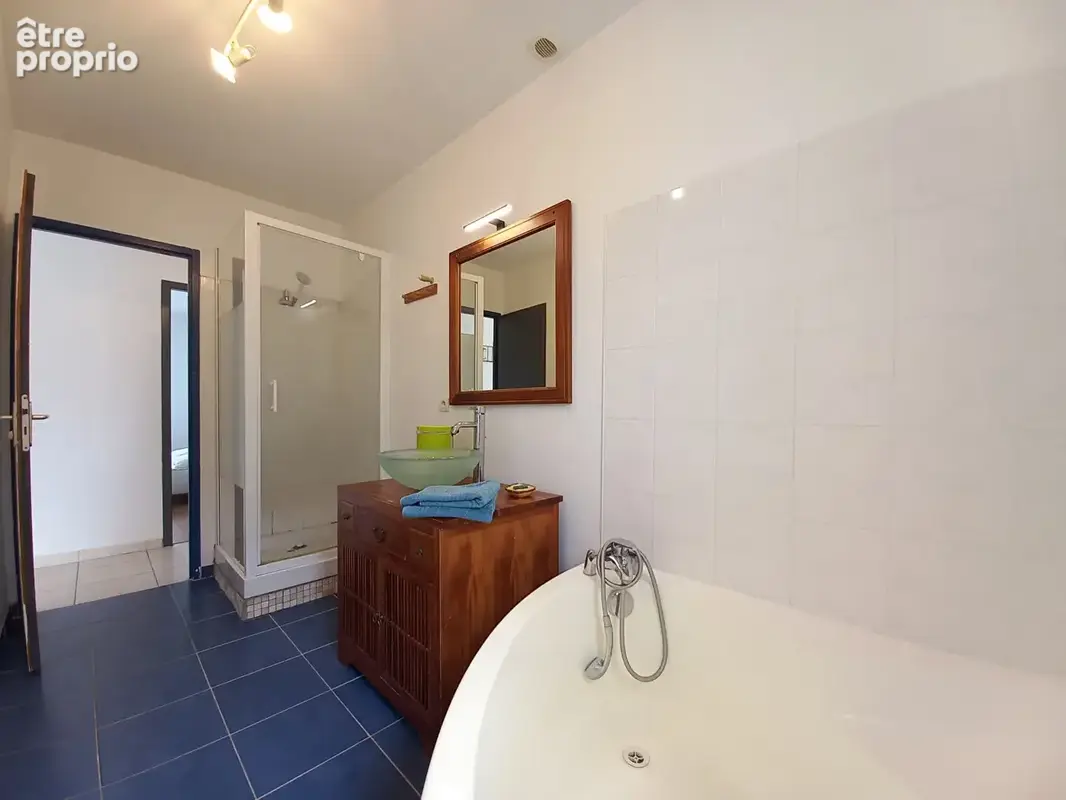 À découvrir : maison 4 chambres avec terrasse et climatisation réversible - photo 16